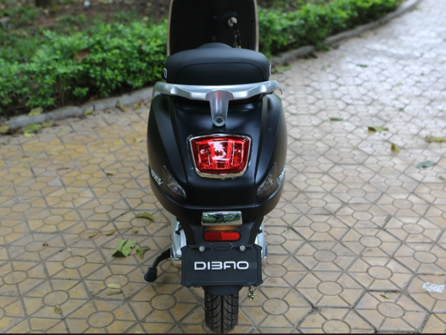 Đánh giá vẻ ngoài chiếc xe máy điện DIBAO PANSY S bản mới nhất 2021